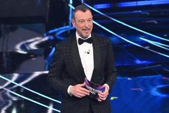 Sanremo 2024, quarta serata: all’Ariston la lunga notte delle cover