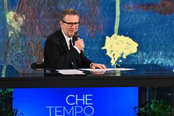 Che tempo che fa, da Angelina Mango a Virginia Raffaele: chi sono gli ospiti di Fabio Fazio oggi