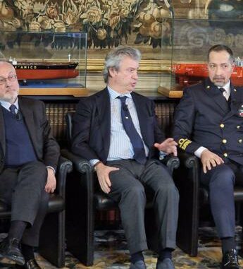 Confitarma: “Su navi ci sono lavoratori ma devono affrontare guerra”