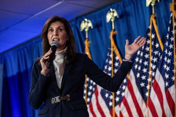 Elezioni Usa 2024, Haley si ritira: “Ora sta a Trump guadagnarsi i voti”