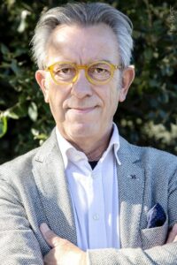 IL MALLOPPO: quando la refurtiva si nasconde nei posti più assurdi 3 Gianfelice Imparato