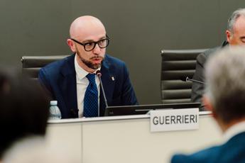 LEra PNRR a Palazzo Pirelli Giordano Guerrieri illustra le opportunita di crescita e innovazione per le imprese italiane