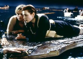 La ‘porta’ del ‘Titanic’ che ha salvato Rose venduta per 718.750 dollari
