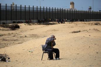 Gaza, Hamas apre all’accordo: “Non ci sono grossi problemi”. Telefonata Biden-Netanyahu