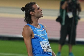 Gianmarco Tamberi portabandiera Italia a Parigi 2024, chi è il campione di atletica 1 Gianmarco Tamberi portabandiera Italia a Parigi 2024 chi e il campione di atletica