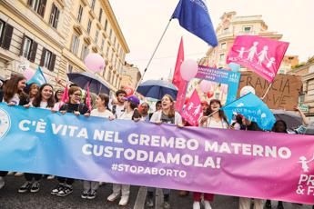Meloni. Pro Vita Famiglia Bene linea Governo ma contro crisi demografica dare alternative allaborto. Su utero in affitto reato universale accelerare iter