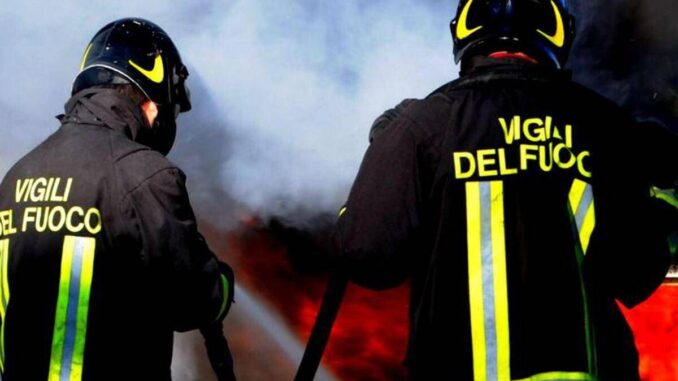 Milano, fiamme nel laboratorio del Politecnico: “Rischio esplosione”