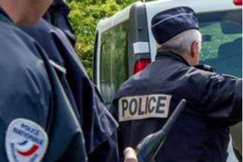 Parigi, uomo in consolato Iran minaccia di farsi esplodere: arresto