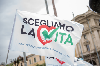 UE Aborto. Pro Vita Famiglia Commissione UE vittima di fake news sostegno maternita centra col PNRR