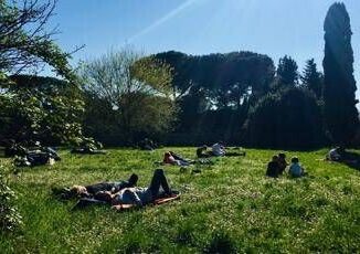 Anticipo di primavera sullItalia temperature su e sole nel weekend previsioni meteo