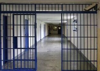 Migranti scarcerato Almasri il libico arrestato a Torino per crimini di guerra