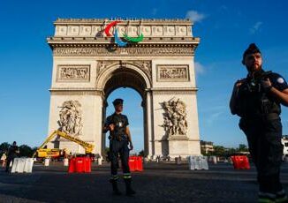 Elezioni Francia, si teme notte ad alta tensione 3 Elezioni Francia si teme notte ad alta tensione