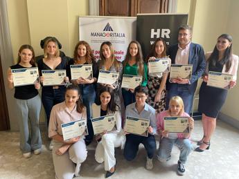 Gender Gap: HR Women in collaborazione con Human Hall, Manageritalia e Comune di Milano portano 15 “Ambasciatori della Parità di Genere” nelle Scuole superiori milanesi