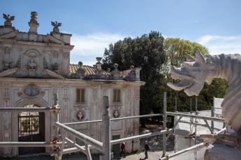 Roma a Villa Borghese concluso restauro Esedra draghi e fontana Giardino delle Erme