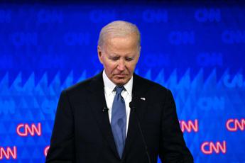 Joe Biden, geriatra: “Segnali di una malattia di neurodegenerativa”