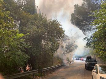 Roma brucia, maxi incendi a Monte Mario e Ponte di Nona