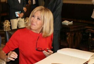 "Brigitte Macron è trans": ora dovranno pagare 8mila euro 4 Brigitte Macron e trans ora dovranno pagare 8mila euro