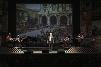 Andavamo a mille’, in scena a teatro la 1000 miglia con Gioele Dix