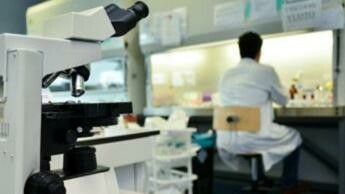 Cancro al colon, nuovo algoritmo prevede efficacia farmaci: come funziona