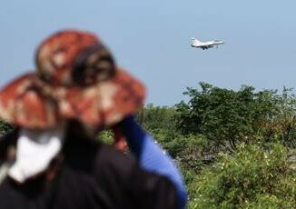Cina aerei e navi da guerra intorno a Taiwan forte condanna di Taipei