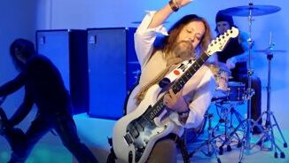 Jake E. Lee ex chitarrista di Ozzy Osbourne colpito in una sparatoria stava portando a spasso il cane