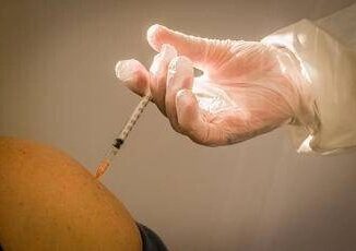 Vaccini studio scozzese su anti Rsv riduce tassi ospedalizzazione in over 70