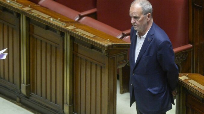 Calderoli “L’autonomia verrà modificata, poi l’opposizione non rompa”