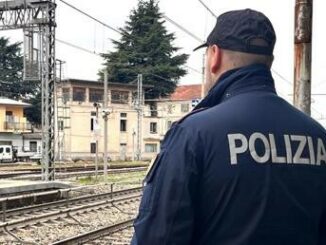 Bologna, ragazzino aggredisce capotreno e gli fa saltare due denti 3 Bologna ragazzino aggredisce capotreno e gli fa saltare due denti