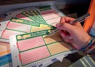 Superenalotto numeri combinazione vincente oggi 7 febbraio