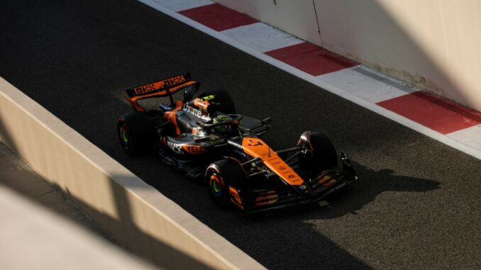 Prima fila McLaren ad Abu Dhabi, Sainz terzo, male Leclerc