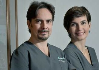 Dr. Claudio Mocci Dent.AL . Limplantologia guidata e sempre piu richiesta niente incisioni e sorriso immediato