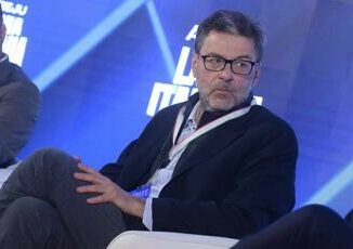 Giorgetti Pil puo arrivare a 07 Manovra non cambia