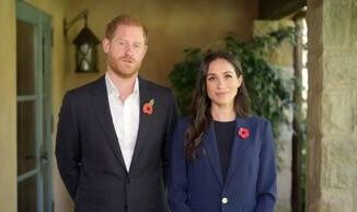 Harry e Meghan la nuova foto dei figli Archie e Lilibet nella cartolina di Natale