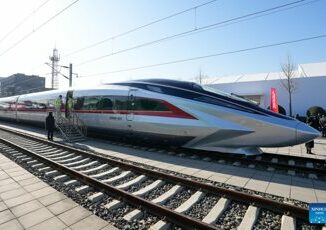 La Cina presenta i prototipi del treno ad Alta Velocita piu veloce del mondo CR450