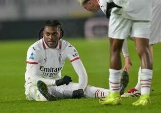 Leao infortunio muscolare contro il Verona i tempi di recupero