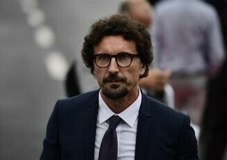 M5S Toninelli Grillo impugnera simbolo Conte dovra farsi suo partito