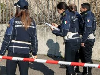 Milano investe su strisce mamma e figlio disabile e scappa arrestato