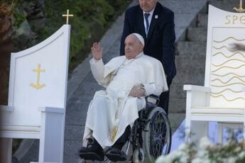 Papa Francesco, la rivelazione choc: “Scampato a due attentati in Iraq”
