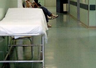 Ragazza precipita da quarto piano hotel a Malta si indaga per violenza domestica