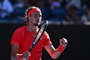 Australian Open, Zverev primo semifinalista. Attesa per Alcaraz-Djokovic