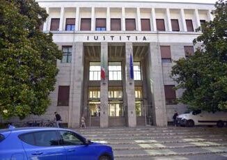 Cambia sesso e viene licenziata per giudici nessuna discriminazione