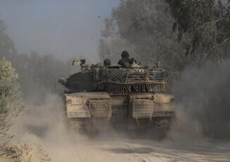 Gaza carro armato uccide 2 palestinesi a Rafah. Israele chiede altri 30 giorni per ritirarsi da Libano