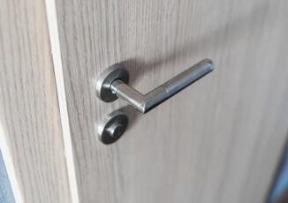Importanza delle maniglie per porte nel design di casa