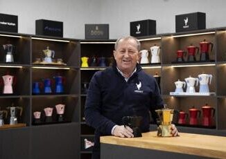 Made in Italy lappello dellazienda artigianale Mokavit Difendiamo la Moka emblema di identita