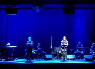 Mellone in scena alla Sala Umberto in platea anche Arianna Meloni