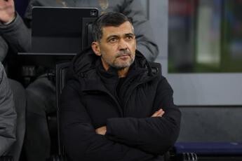 Milan, lite in campo tra Conceicao e Calabria: cosa è successo – Video