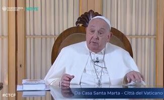Papa Francesco Italia non fa figli faccia entrare migranti