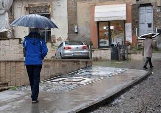 Pioggia e forte vento dalla Liguria alla Campania lItalia in allerta meteo