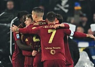 Roma Lazio 2 0 il derby e giallorosso gol di Pellegrini e Saelemaekers
