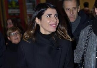 Sanremo 2025 per bookmaker Giorgia favorita su Olly dopo anteprima ascolti